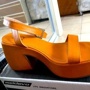 Women Orange Shoes size 9 US, wedges- Zapatos